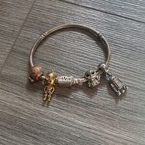 Star Wars Silver Bracelet with Orange BB‑8, Gold C‑3PO, Grogu & R2‑D2 Charms